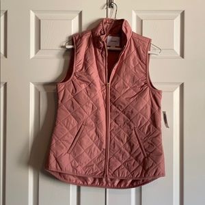NWT! Old Navy vest size small.